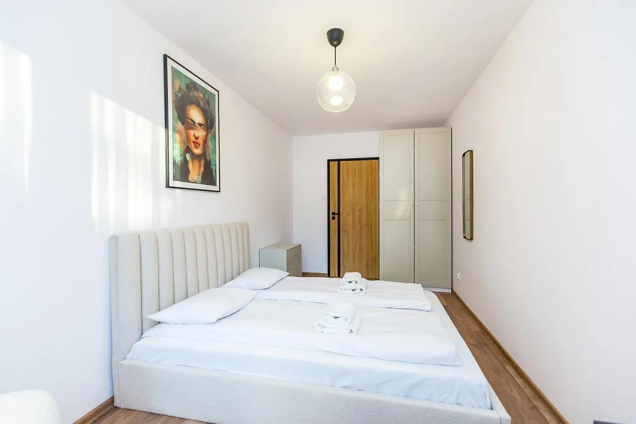 Spacious Modern Apartment - Wielicka - Bonarka Krakow