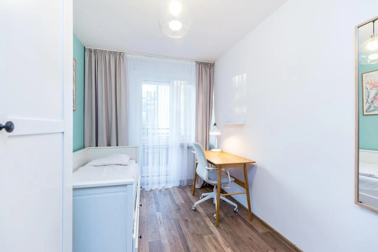 Spacious Modern Apartment - Wielicka - Bonarka Krakow Poland