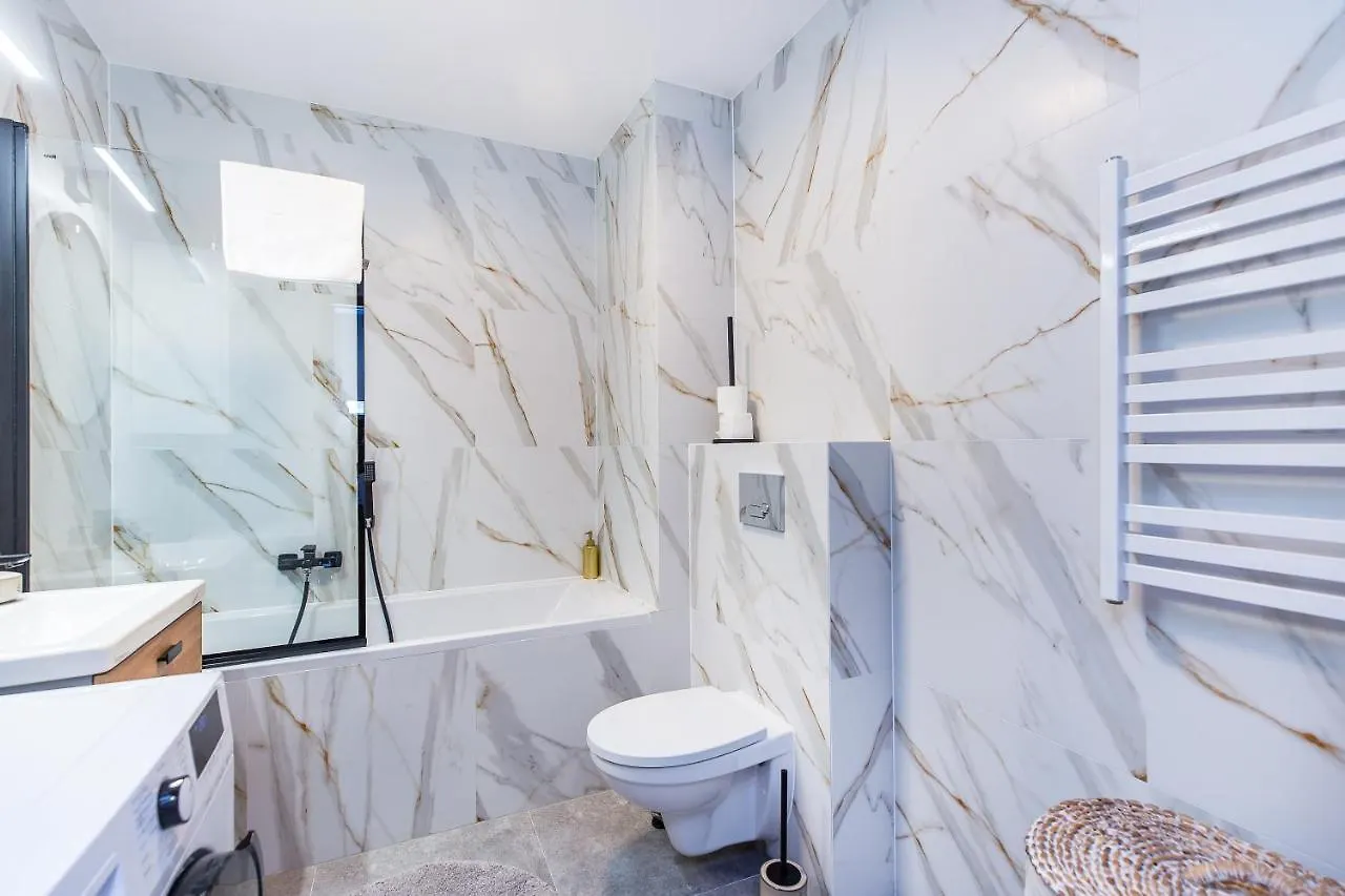 Spacious Modern Apartment - Wielicka - Bonarka Krakow 0*,